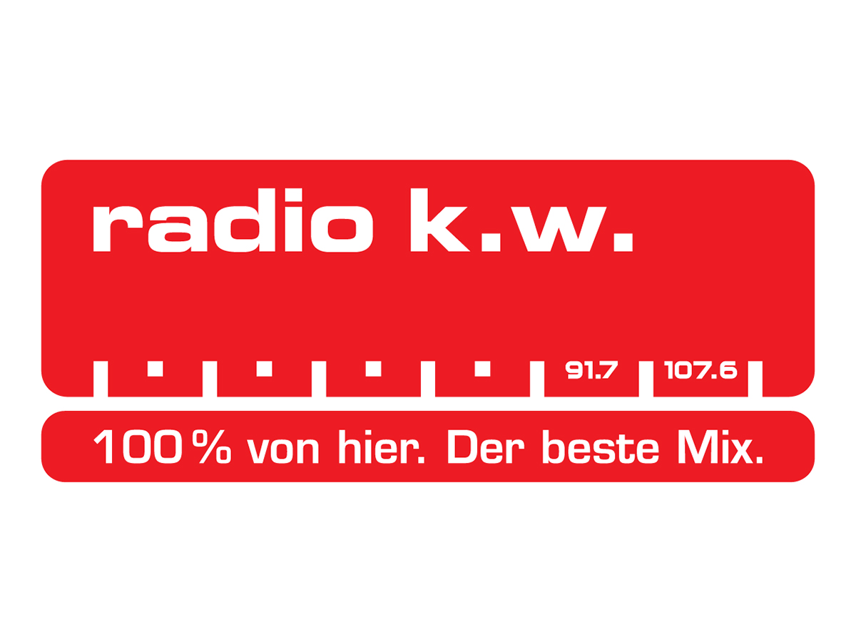 Слушать радио 5. Файне радио. Немцы СЛУШАЮТ радио. Radio in Germany. Радио с немецкими песнями.